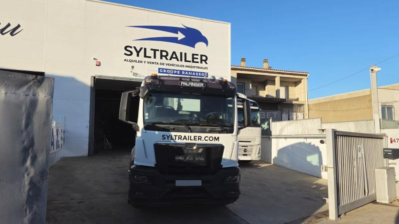 MAN TGS 26.470 (LOCATION / RENT) - Camion cu cârlig: Foto 4 MAN TGS 26.470 (LOCATION / RENT) - Camion cu cârlig: Foto 4