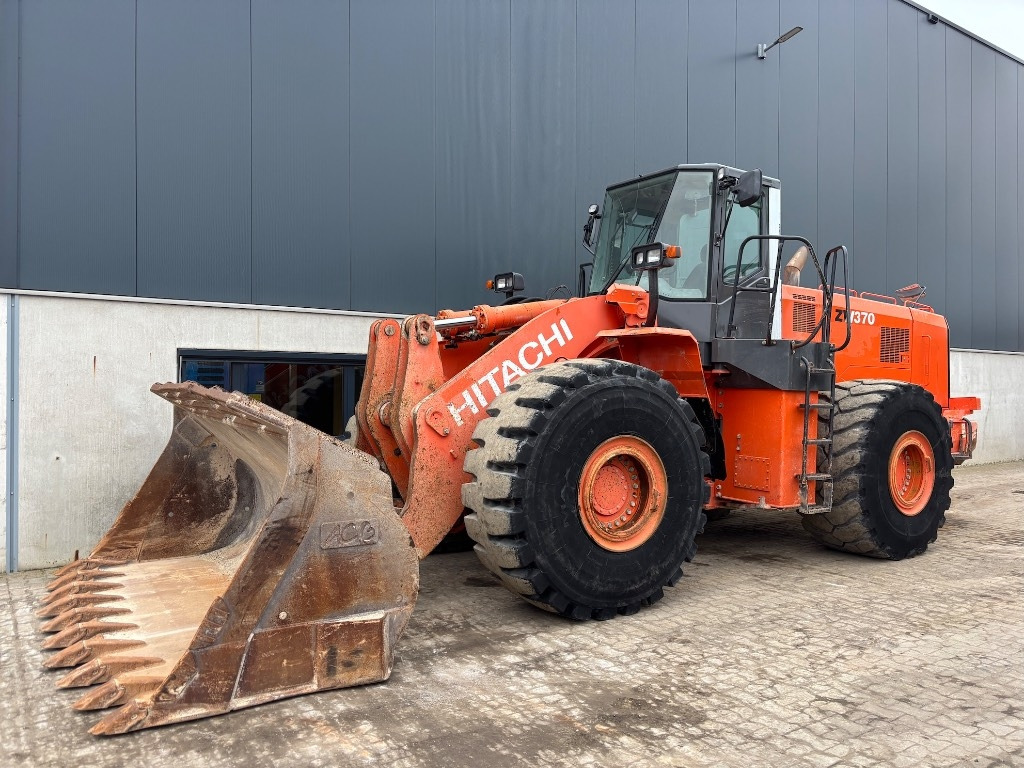 Hitachi ZW 370 - Kawasaki 95Z - ZW370 - ZW330 - Încărcător frontal pe pneuri: Foto 1 Hitachi ZW 370 - Kawasaki 95Z - ZW370 - ZW330 - Încărcător frontal pe pneuri: Foto 1