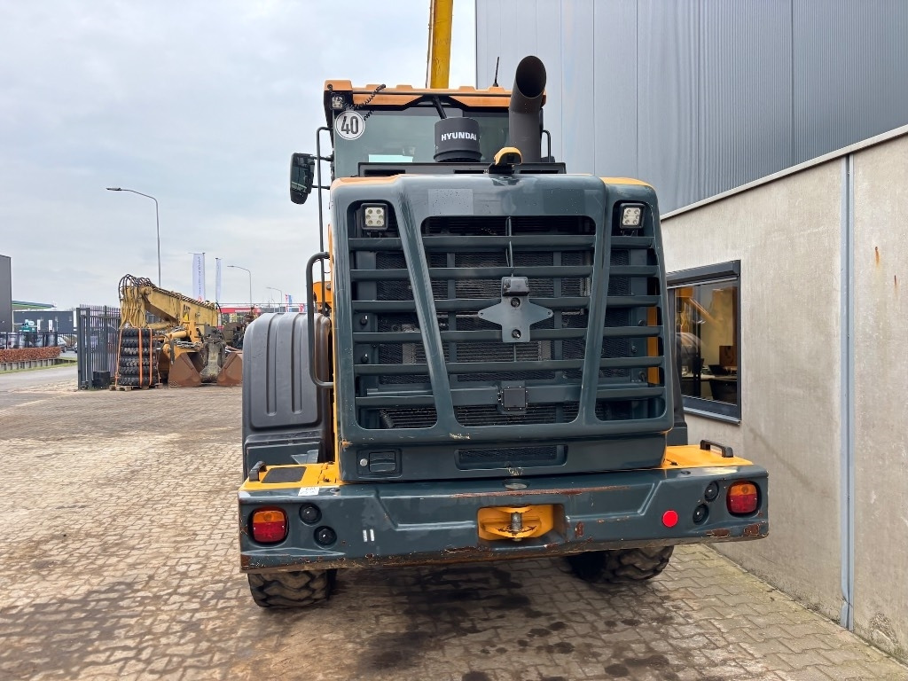 Hyundai 930 A - 930A - 940 - 940A - Încărcător frontal pe pneuri: Foto 5 Hyundai 930 A - 930A - 940 - 940A - Încărcător frontal pe pneuri: Foto 5