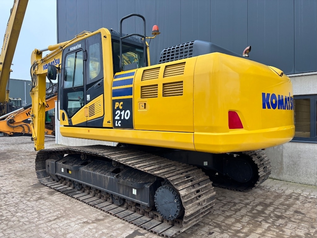 Komatsu PC 210 LC-10 - LIKE NEW - PC210 - PC210LC-10 - Excavator pe şenile: Foto 3 Komatsu PC 210 LC-10 - LIKE NEW - PC210 - PC210LC-10 - Excavator pe şenile: Foto 3