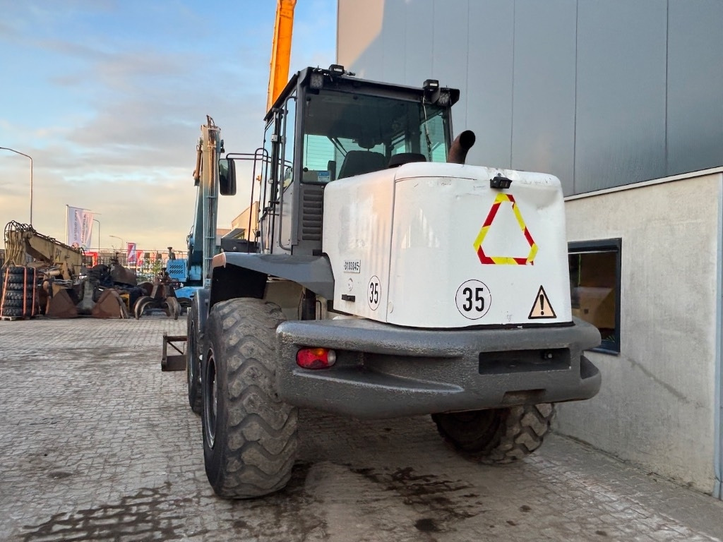 Mecalac / Alhmann AZ 210 E - AZ210E - AZ 210 - AZ 200 AZ 1 - Încărcător frontal pe pneuri: Foto 4 Mecalac / Alhmann AZ 210 E - AZ210E - AZ 210 - AZ 200 AZ 1 - Încărcător frontal pe pneuri: Foto 4