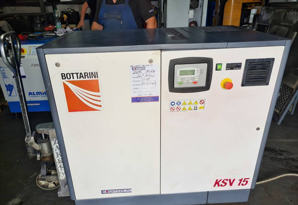 Kompresor śrubowy BOTTARINI KSV 15, 15 kw, 2015r - Compresor de aer: Foto 1 Kompresor śrubowy BOTTARINI KSV 15, 15 kw, 2015r - Compresor de aer: Foto 1