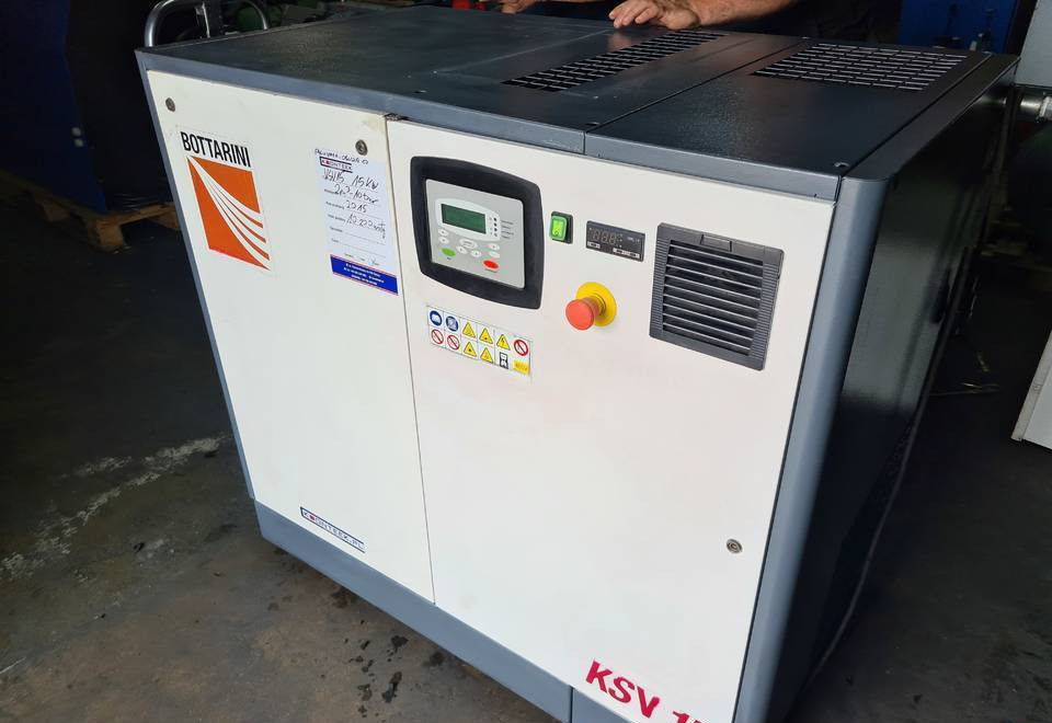 Kompresor śrubowy BOTTARINI KSV 15, 15 kw, 2015r - Compresor de aer: Foto 2 Kompresor śrubowy BOTTARINI KSV 15, 15 kw, 2015r - Compresor de aer: Foto 2