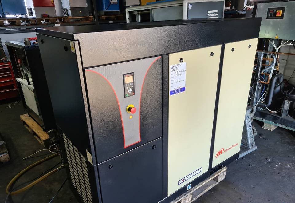 Kompresor śrubowy INGERSOLL RAND IRN 22K-CC 22 kw Falownik - Compresor de aer: Foto 3 Kompresor śrubowy INGERSOLL RAND IRN 22K-CC 22 kw Falownik - Compresor de aer: Foto 3