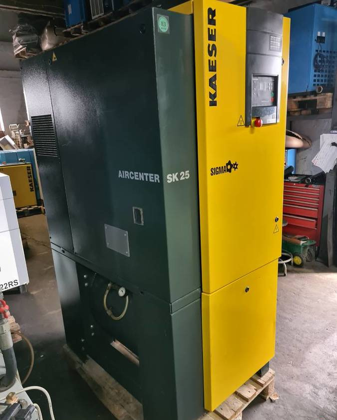 Kompresor śrubowy KAESER Aircenter SK25 15 kw - Compresor de aer: Foto 4 Kompresor śrubowy KAESER Aircenter SK25 15 kw - Compresor de aer: Foto 4