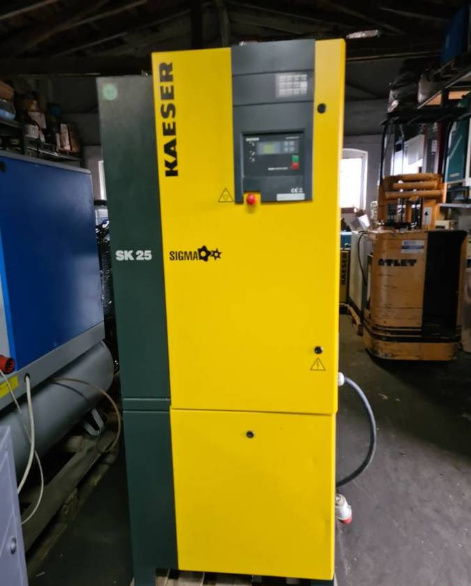 Kompresor śrubowy KAESER Aircenter SK25 15 kw - Compresor de aer: Foto 3 Kompresor śrubowy KAESER Aircenter SK25 15 kw - Compresor de aer: Foto 3