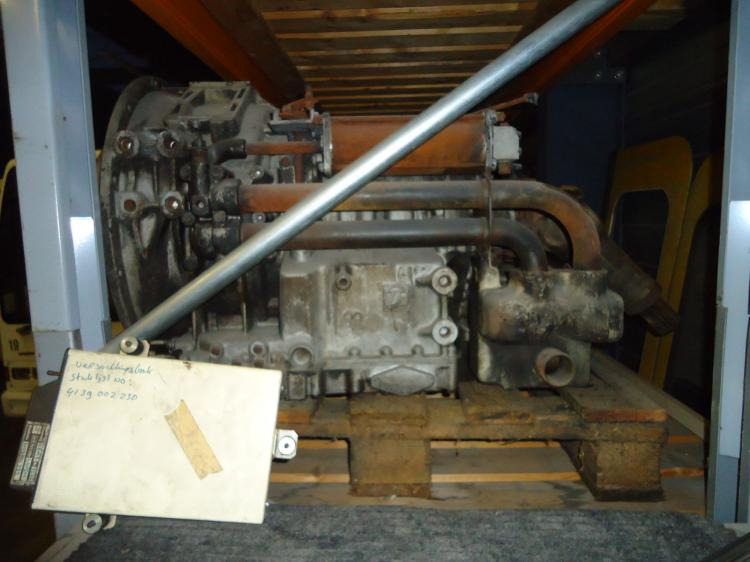 ZF 4HP500 automaatbak uit een DAF Den Oudsten MB200 - Cutie de viteze: Foto 2 ZF 4HP500 automaatbak uit een DAF Den Oudsten MB200 - Cutie de viteze: Foto 2