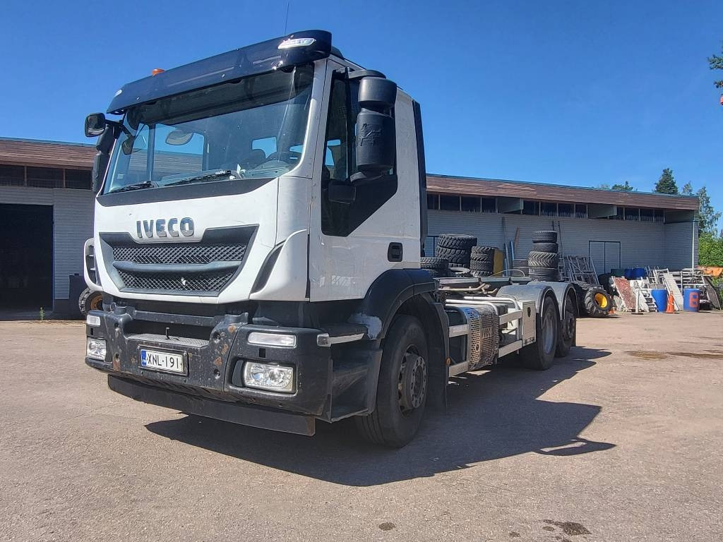 Iveco Stralis-360 - Camion cu sistem de cablu: Foto 3 Iveco Stralis-360 - Camion cu sistem de cablu: Foto 3