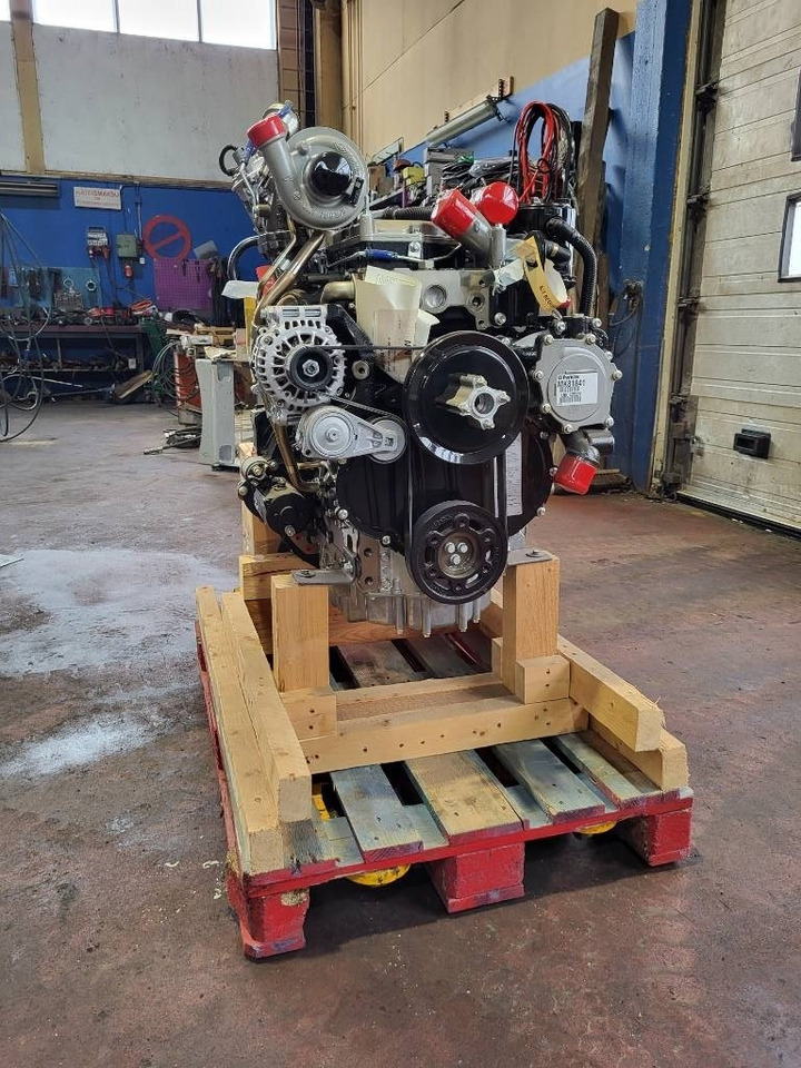 Perkins 1204E-E44TA - Motor pentru Camion: Foto 3 Perkins 1204E-E44TA - Motor pentru Camion: Foto 3