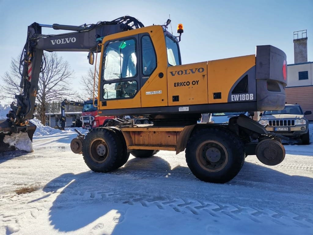 Volvo EW 180 B - Excavator pe roţi: Foto 1 Volvo EW 180 B - Excavator pe roţi: Foto 1