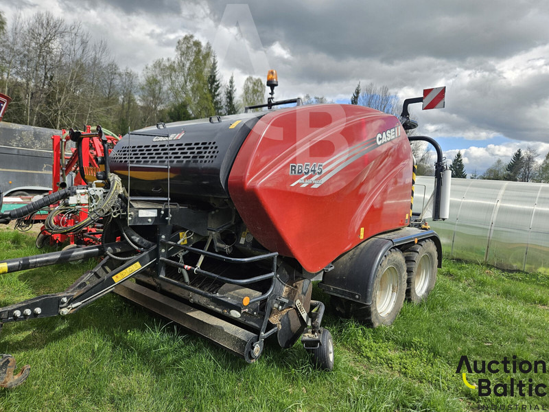 Case IH RB545Silage - Presă baloţi rotunzi: Foto 1 Case IH RB545Silage - Presă baloţi rotunzi: Foto 1