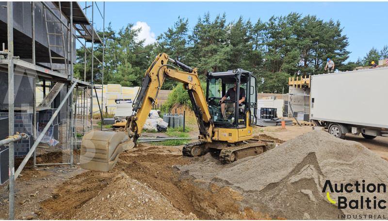 Caterpillar 303 CR - Mini excavator: Foto 1 Caterpillar 303 CR - Mini excavator: Foto 1