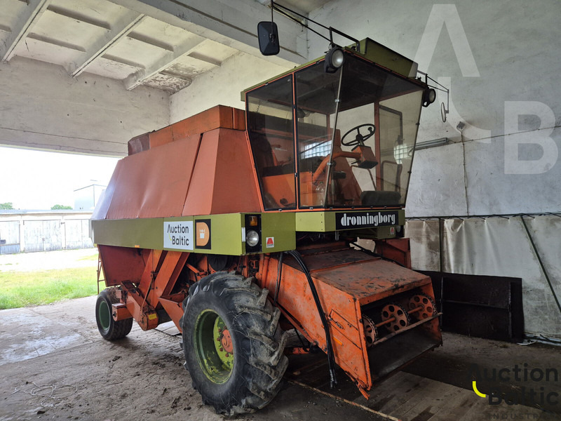 Dronningborg D1900 - Combină de recoltat cereale: Foto 1 Dronningborg D1900 - Combină de recoltat cereale: Foto 1