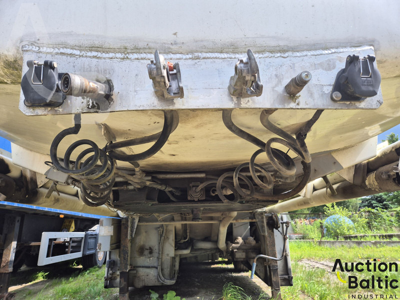 Semiremorcă cisternă pentru transport de combustibili ELLINGHAUS: Foto 7