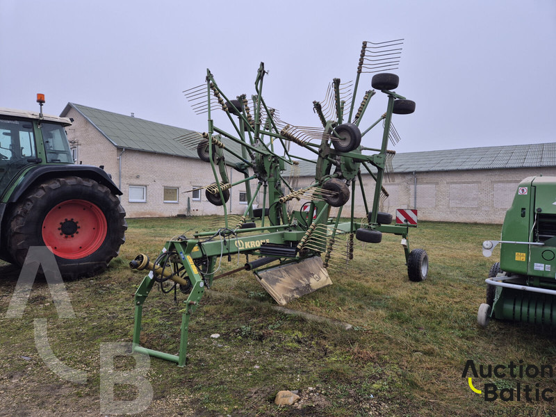 Krone Swadro 900 - Maşină de întors fânul: Foto 1 Krone Swadro 900 - Maşină de întors fânul: Foto 1