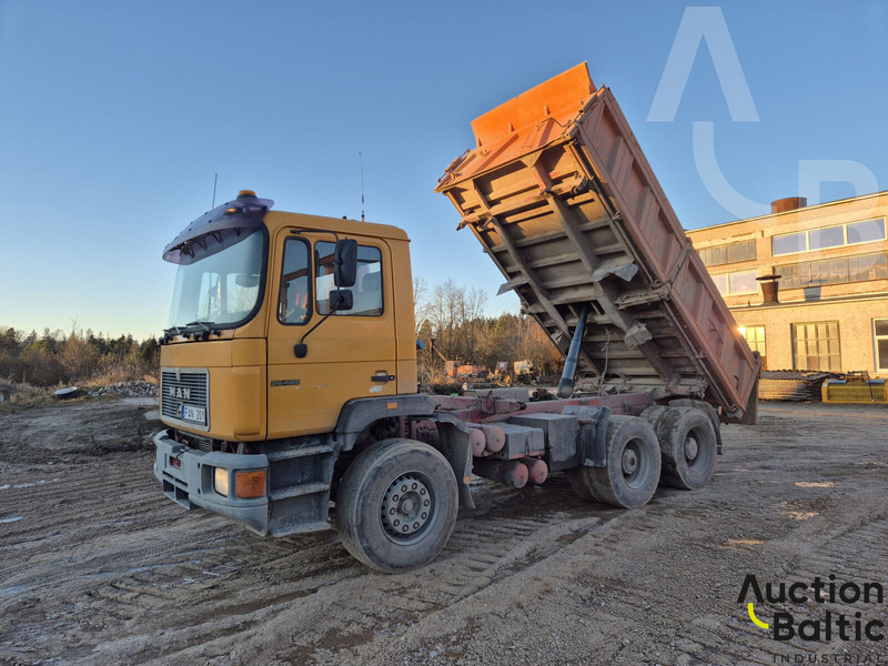 MAN 26.422 - Camion basculantă: Foto 1 MAN 26.422 - Camion basculantă: Foto 1