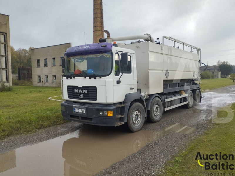 MAN T 46 - Maşină pentru vidanjări: Foto 1 MAN T 46 - Maşină pentru vidanjări: Foto 1