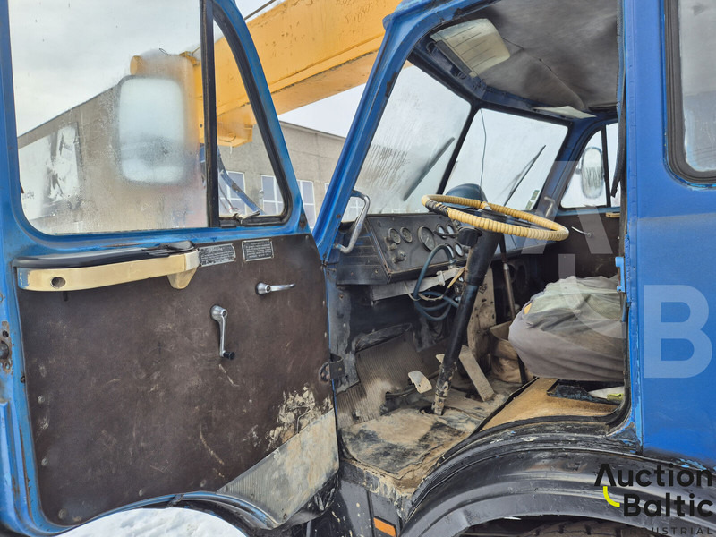 Maz 5334 - Macara montată: Foto 5 Maz 5334 - Macara montată: Foto 5