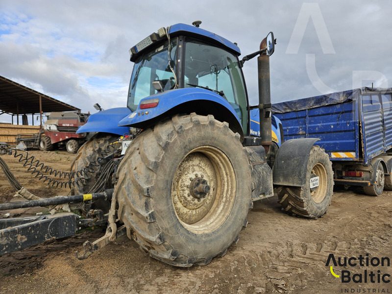 New Holland T 8040 - Tractor agricol: Foto 4 New Holland T 8040 - Tractor agricol: Foto 4