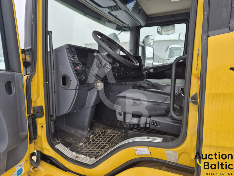 Scania P 230 - Maşină de tractare: Foto 5 Scania P 230 - Maşină de tractare: Foto 5