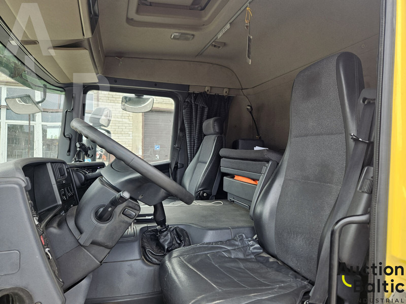 Scania P 380 - Maşină de tractare: Foto 5 Scania P 380 - Maşină de tractare: Foto 5
