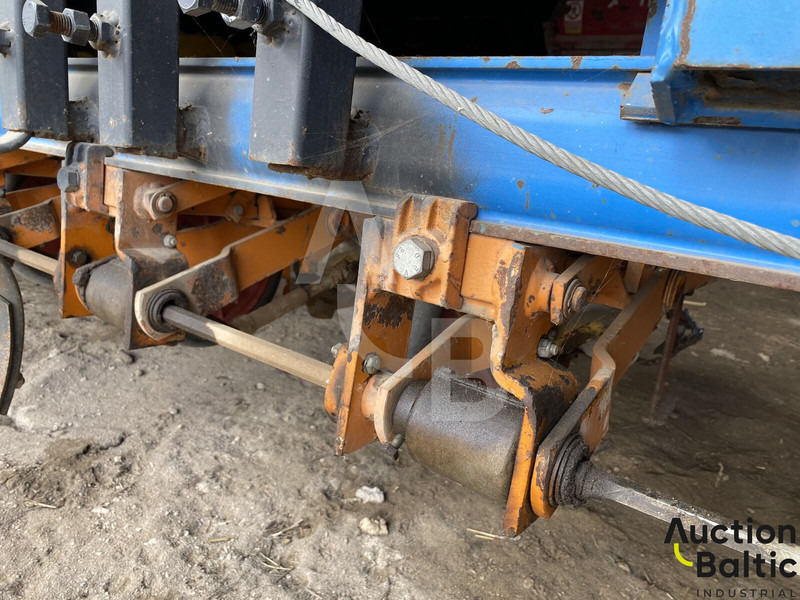 Semănătoare de precizie Schmotzer UD2012: Foto 8 Semănătoare de precizie Schmotzer UD2012: Foto 8