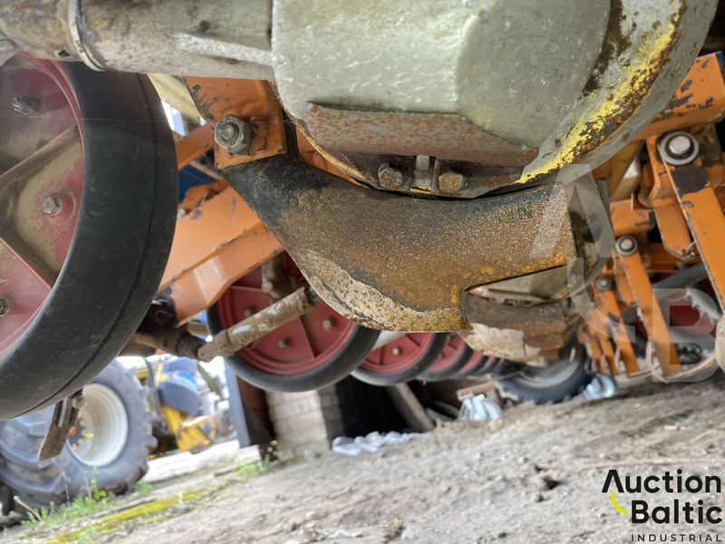 Semănătoare de precizie Schmotzer UD2012: Foto 9 Semănătoare de precizie Schmotzer UD2012: Foto 9