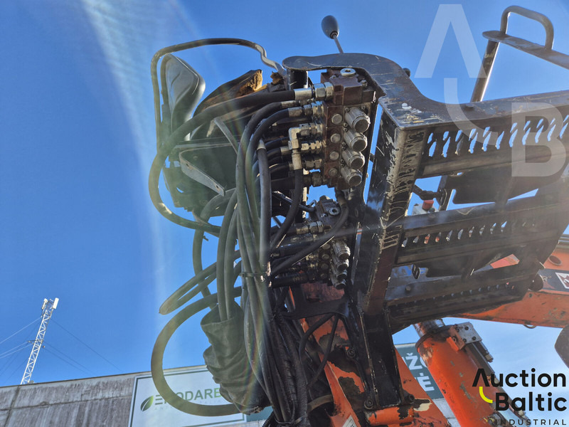 Camion basculantă Volvo FM-300: Foto 10 Camion basculantă Volvo FM-300: Foto 10