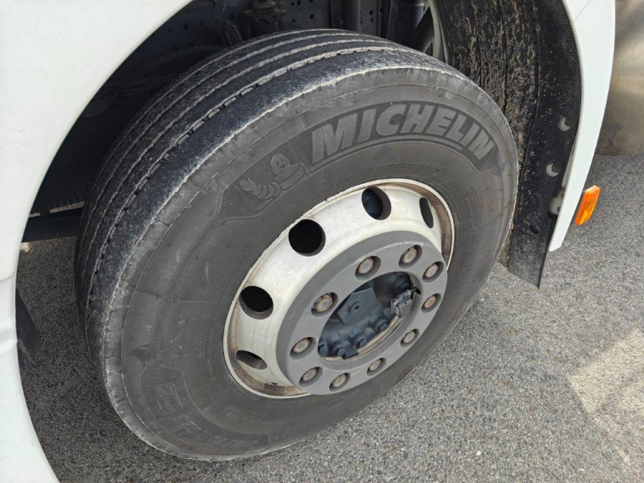 IVECO Stralis AS440S46T/PLNG Intarder Klima Luftfeder ZV - Cap tractor: Foto 5 IVECO Stralis AS440S46T/PLNG Intarder Klima Luftfeder ZV - Cap tractor: Foto 5