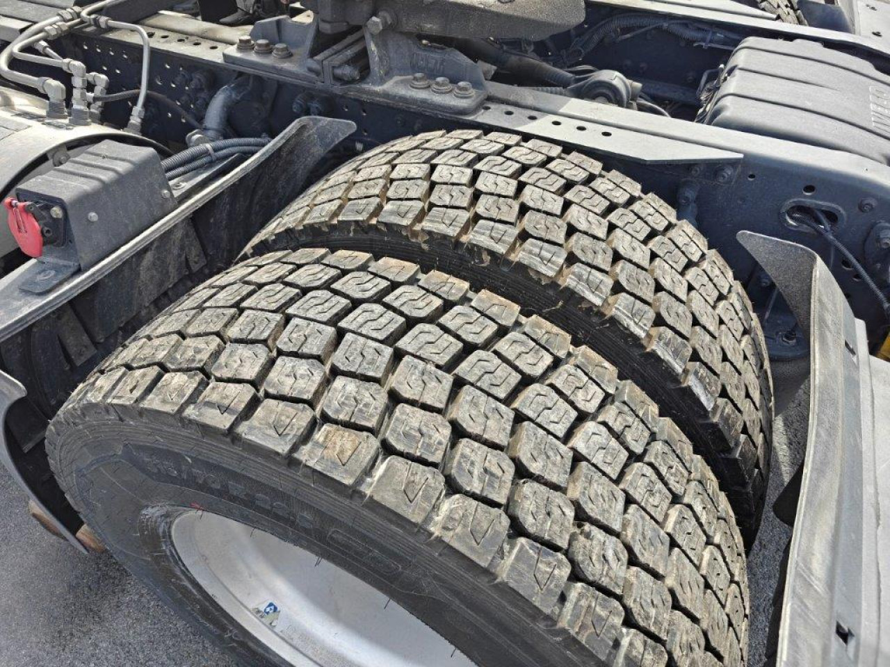 IVECO Stralis AS440S46T/PLNG Intarder Klima Luftfeder ZV - Cap tractor: Foto 3 IVECO Stralis AS440S46T/PLNG Intarder Klima Luftfeder ZV - Cap tractor: Foto 3