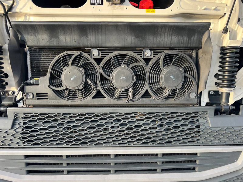 Cap tractor Volvo FH 500 Euro6**FH500 Park cool**2020: Foto 13