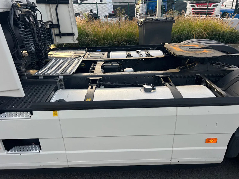 Cap tractor Volvo FH 500 Euro6**FH500 Park cool**2020: Foto 10