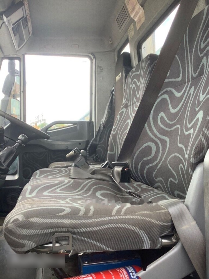 IVECO 180e25 euro5 - Maşină pentru vidanjări: Foto 5 IVECO 180e25 euro5 - Maşină pentru vidanjări: Foto 5