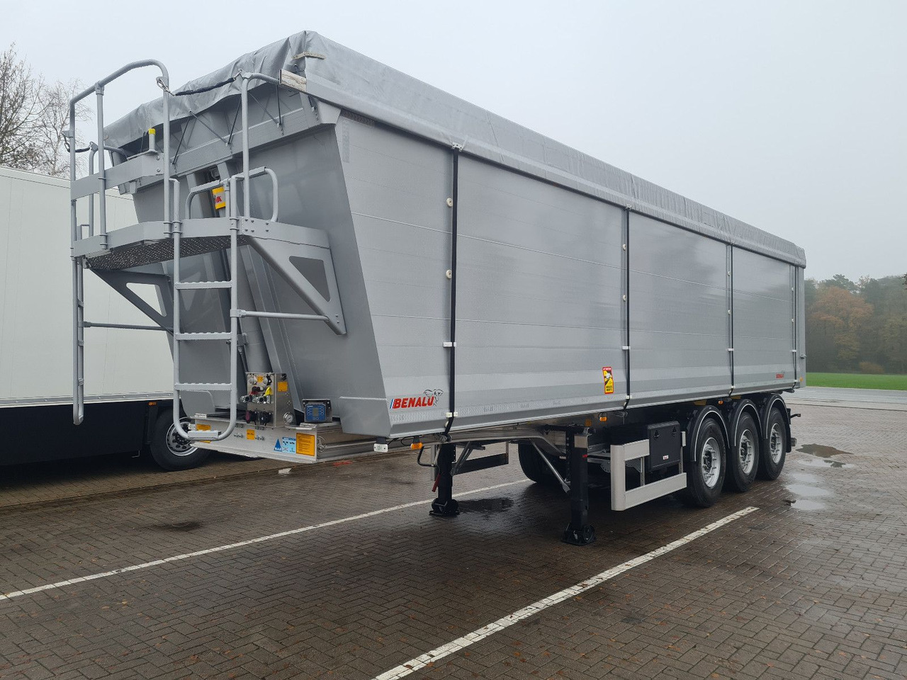 Benalu Bulkliner S 95 Schlammdicht 50 m³ - Semiremorcă basculantă: Foto 1 Benalu Bulkliner S 95 Schlammdicht 50 m³ - Semiremorcă basculantă: Foto 1