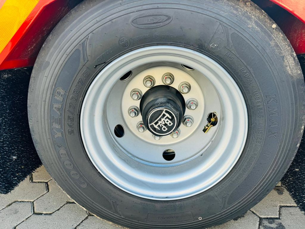 Semiremorcă transport agabaritic nou Kässbohrer SLAR3 Ausziehbares Tiefbett mit Radmulden Kässbohrer SLAR3 Tele Tiefbett Radmulden metallisiert: Foto 15 Semiremorcă transport agabaritic nou Kässbohrer SLAR3 Ausziehbares Tiefbett mit Radmulden Kässbohrer SLAR3 Tele Tiefbett Radmulden metallisiert: Foto 15