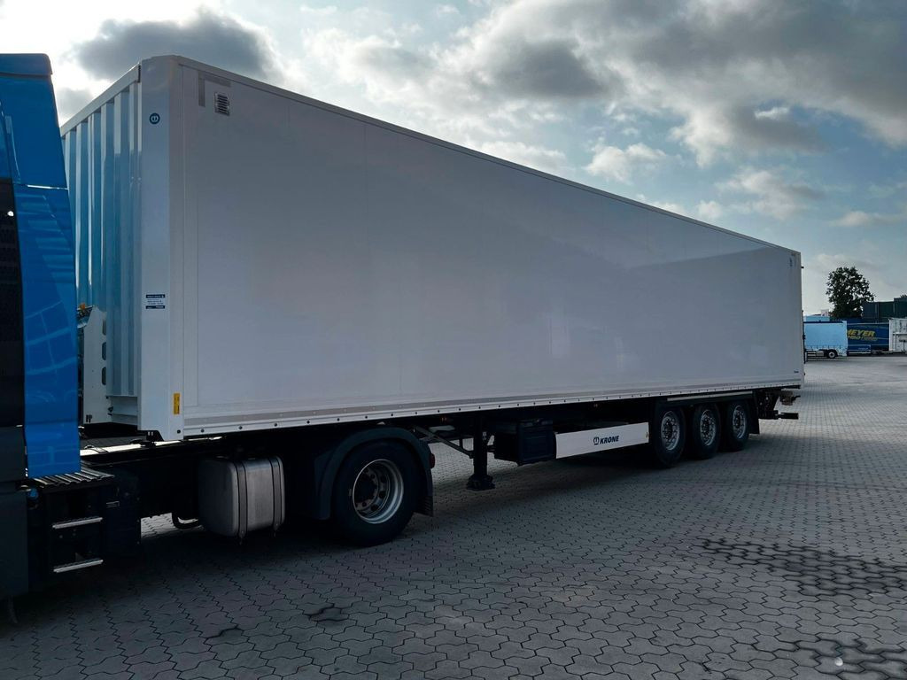 Krone Koffer mit Ladebordwand Sofort Verfügbar! - Semiremorcă furgon: Foto 4 Krone Koffer mit Ladebordwand Sofort Verfügbar! - Semiremorcă furgon: Foto 4