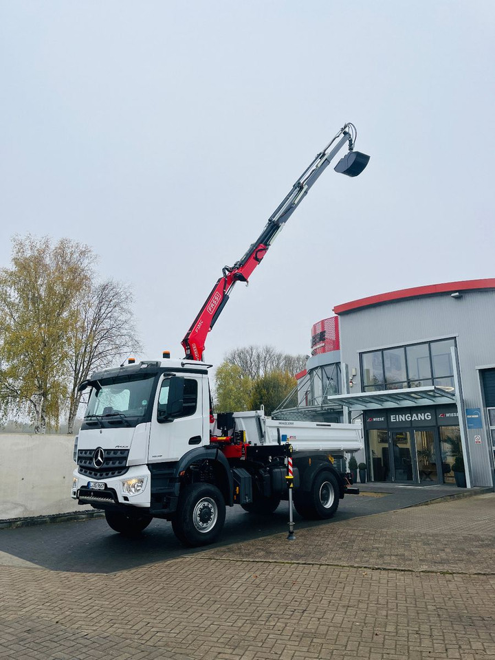 Mercedes-Benz Arocs 1835 4x4 Meiller Fassi F135 Kran Kipper - Camion basculantă, Camion cu macara: Foto 3 Mercedes-Benz Arocs 1835 4x4 Meiller Fassi F135 Kran Kipper - Camion basculantă, Camion cu macara: Foto 3