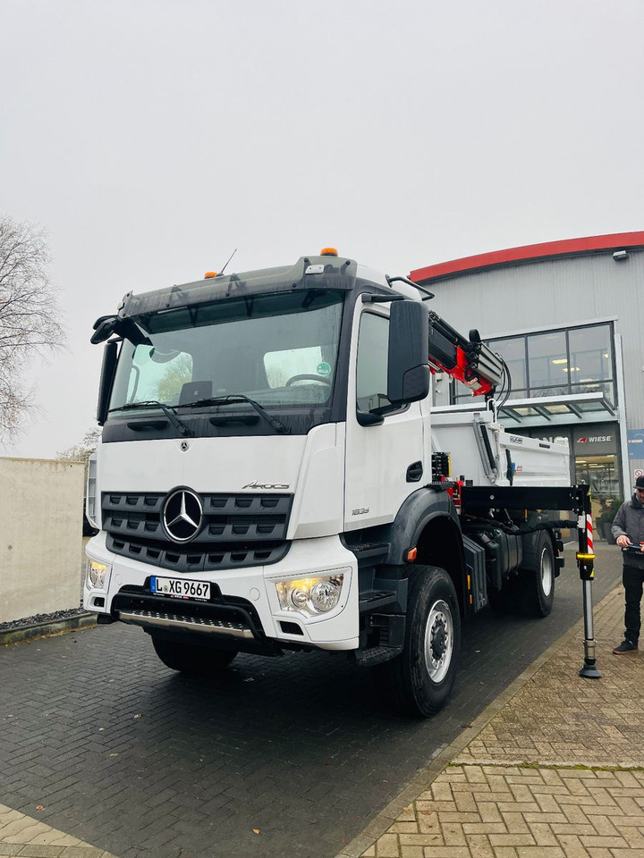 Mercedes-Benz Arocs 1835 4x4 Meiller Fassi Kran Kipper - Camion basculantă, Camion cu macara: Foto 3 Mercedes-Benz Arocs 1835 4x4 Meiller Fassi Kran Kipper - Camion basculantă, Camion cu macara: Foto 3