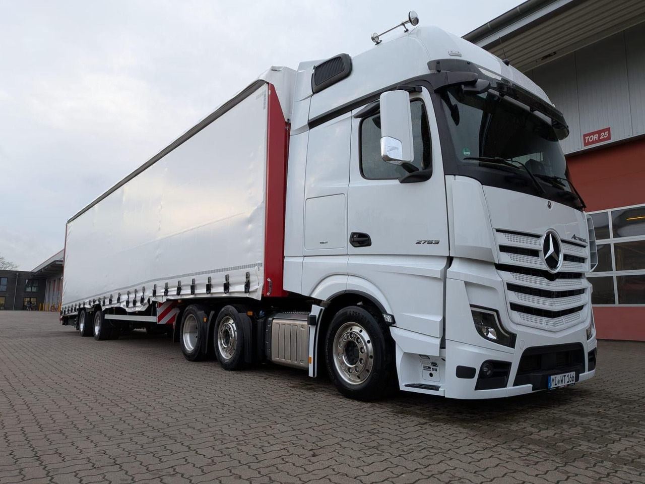 Wiese Gabelstaplertransporter mit Rampe - Semiremorcă transport agabaritic: Foto 2 Wiese Gabelstaplertransporter mit Rampe - Semiremorcă transport agabaritic: Foto 2