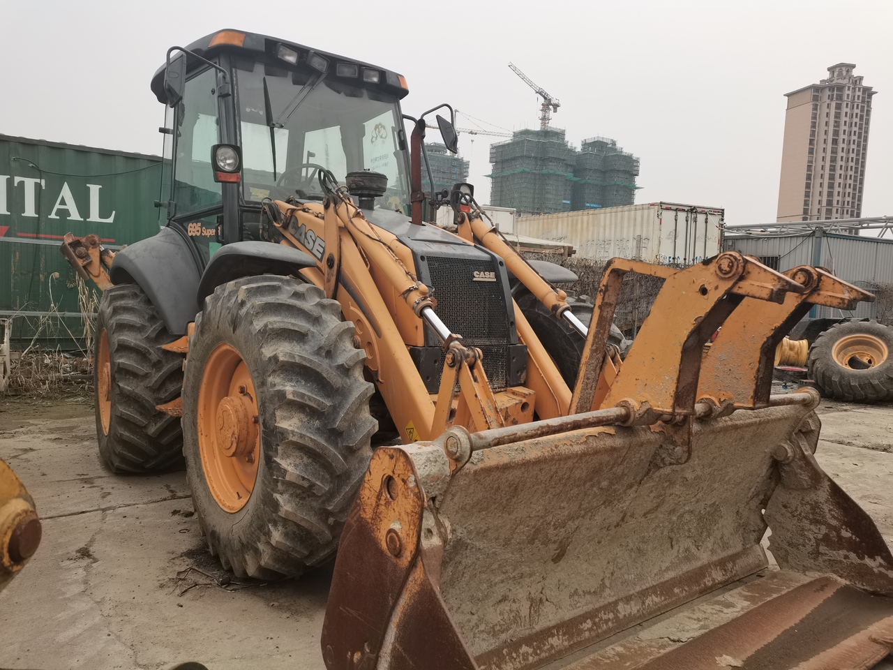 CASE 695 - Buldoexcavator: Foto 5 CASE 695 - Buldoexcavator: Foto 5