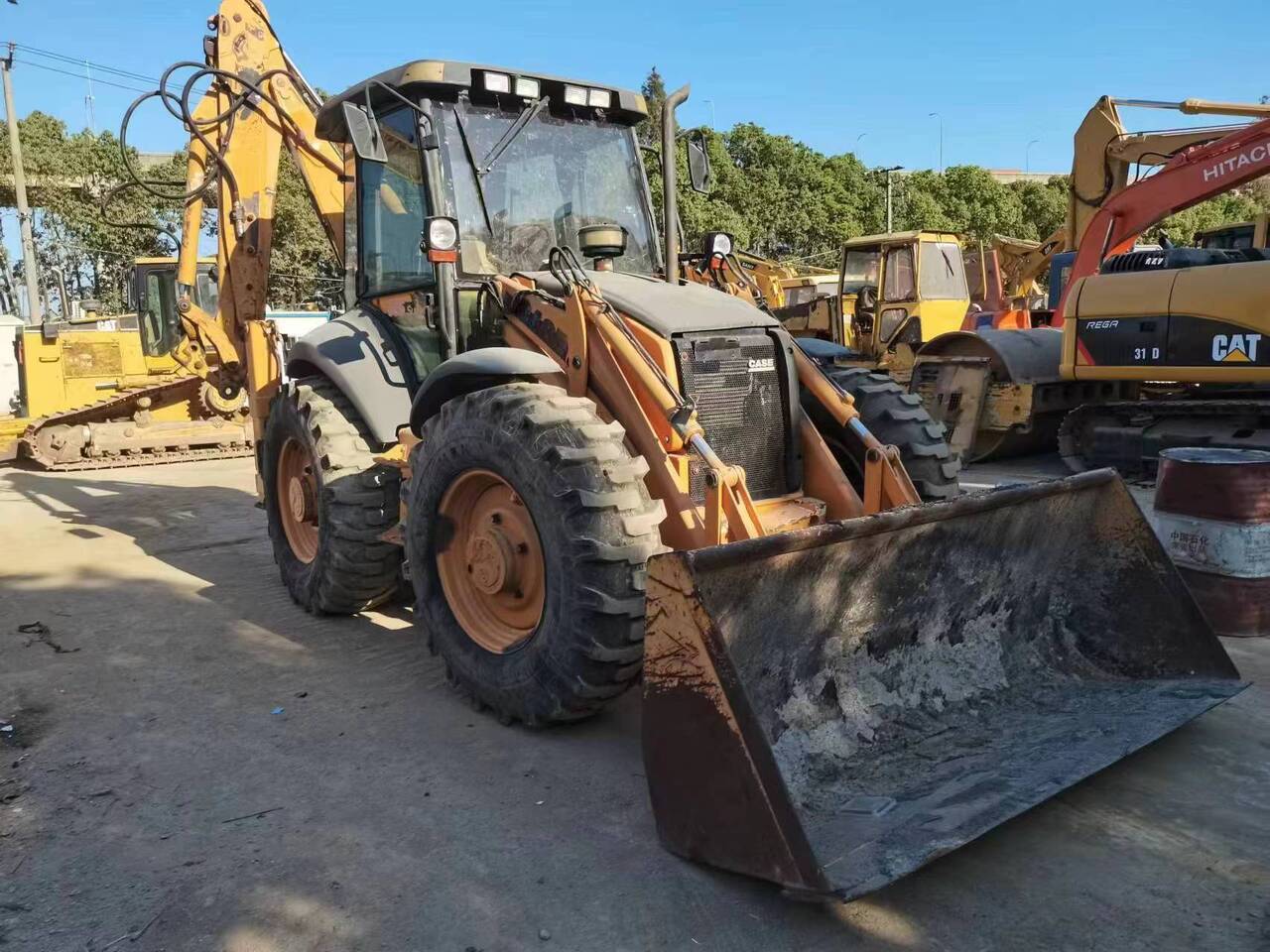 CASE 695 - Buldoexcavator: Foto 3 CASE 695 - Buldoexcavator: Foto 3