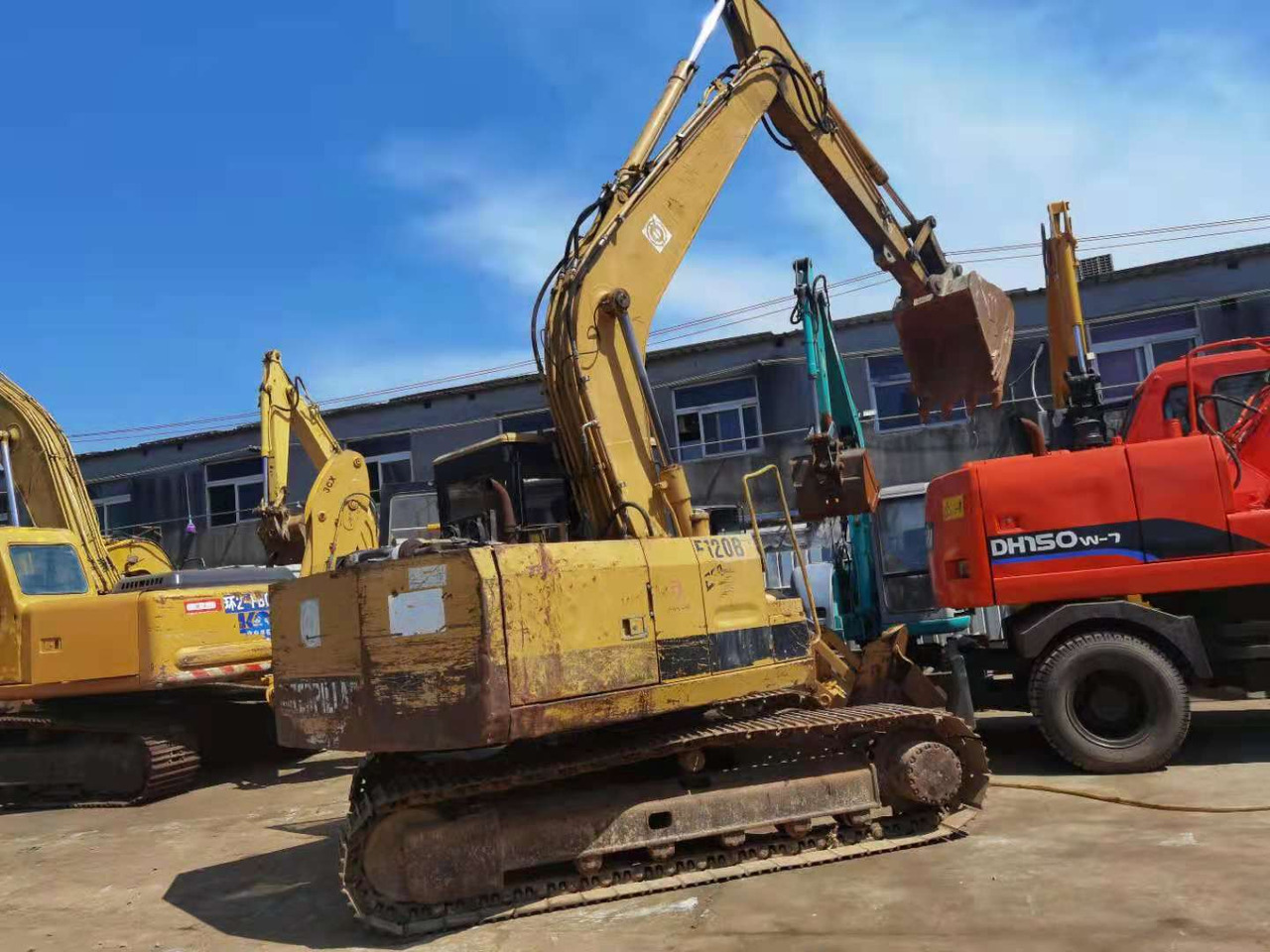 CATERPILLAR E120B - Excavator: Foto 1 CATERPILLAR E120B - Excavator: Foto 1