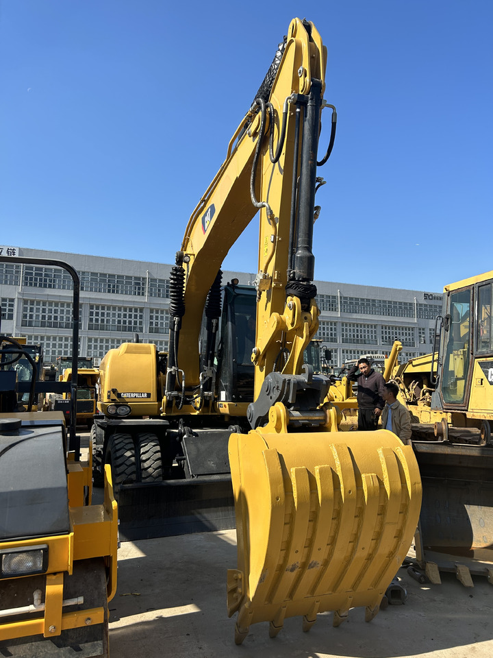 CATERPILLAR M318 - Excavator pe roţi: Foto 4 CATERPILLAR M318 - Excavator pe roţi: Foto 4