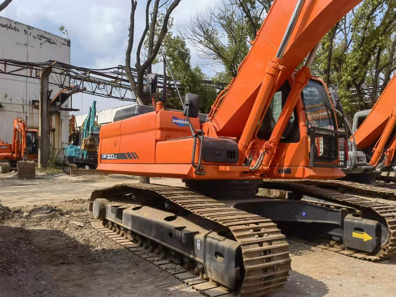 DOOSAN DX300 - Excavator pe şenile: Foto 2 DOOSAN DX300 - Excavator pe şenile: Foto 2
