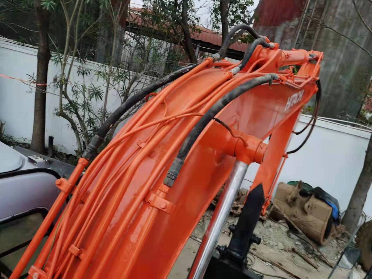 HITACHI EX120-5 - Excavator pe şenile: Foto 4 HITACHI EX120-5 - Excavator pe şenile: Foto 4