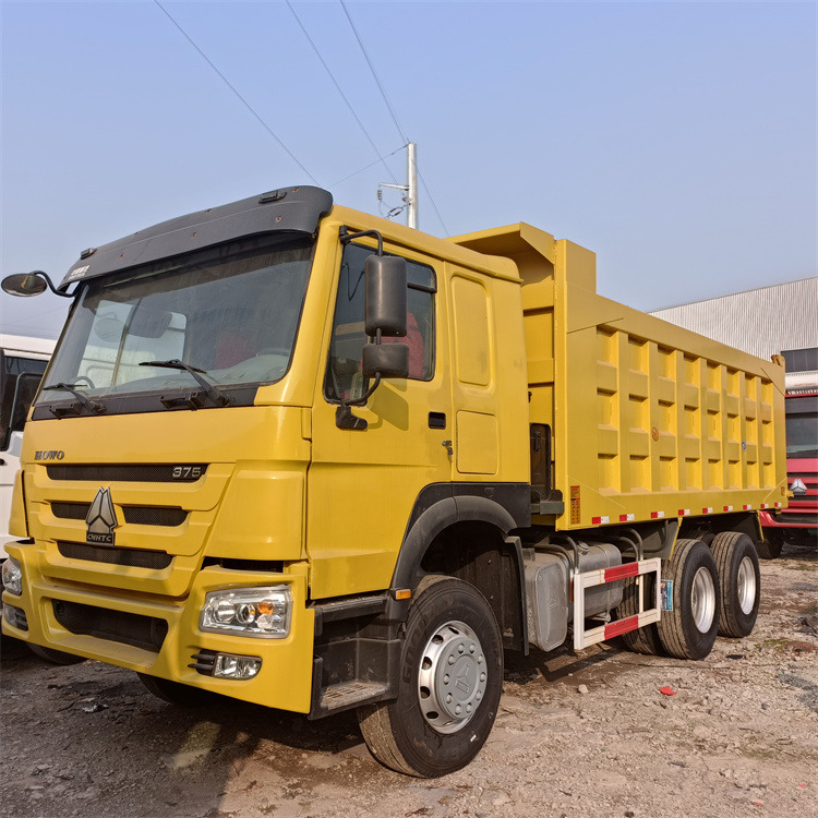 HOWO HOWO 6x4 375 -Yellow - Camion basculantă: Foto 1 HOWO HOWO 6x4 375 -Yellow - Camion basculantă: Foto 1