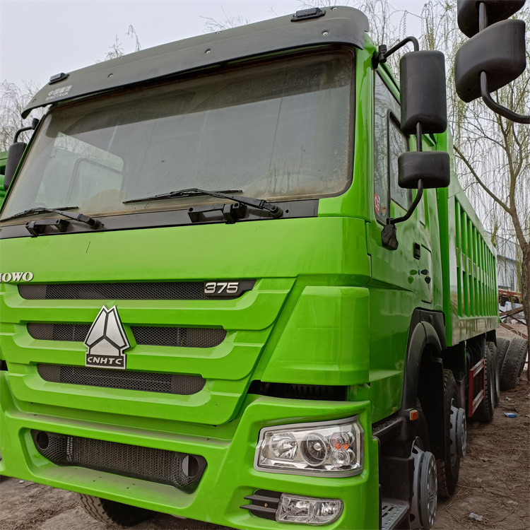 HOWO HOWO 8x4 375hp- Tipper - Camion basculantă: Foto 1 HOWO HOWO 8x4 375hp- Tipper - Camion basculantă: Foto 1