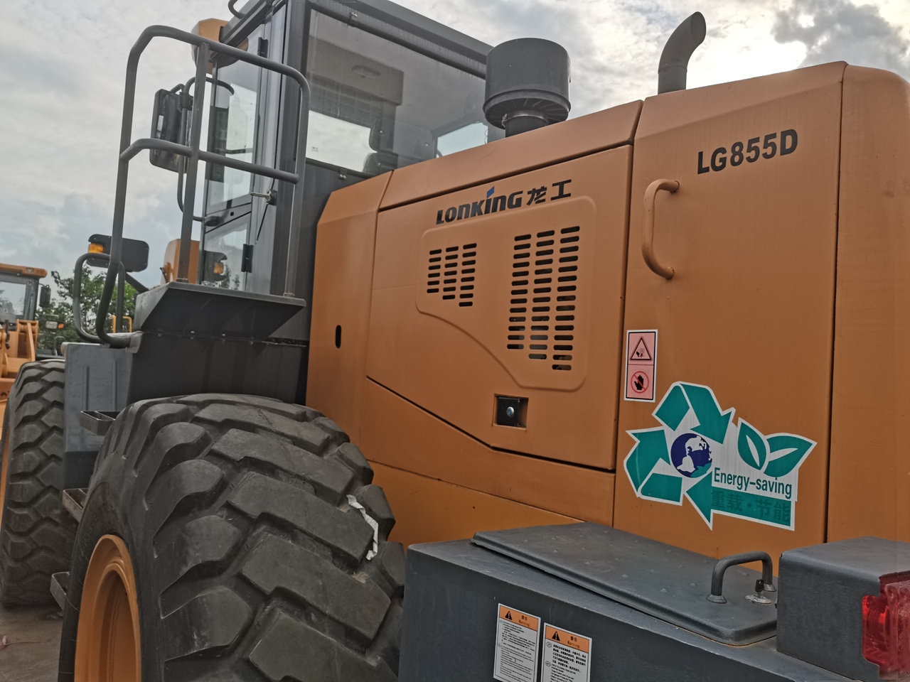 LONKING LG855D - Încărcător frontal pe pneuri: Foto 4 LONKING LG855D - Încărcător frontal pe pneuri: Foto 4