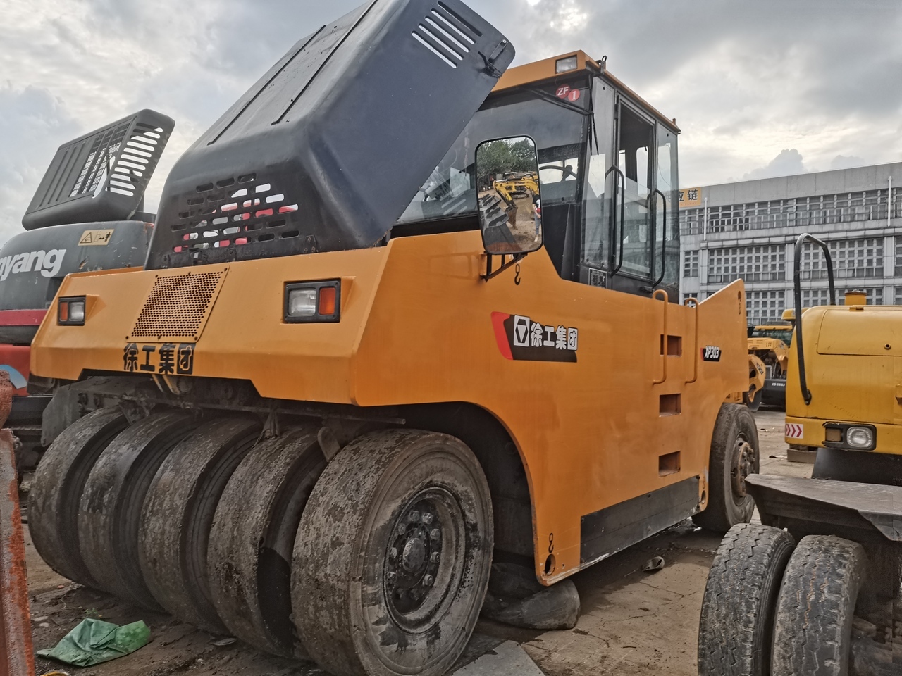 XCMG XP303 - Cilindru compactor: Foto 1 XCMG XP303 - Cilindru compactor: Foto 1