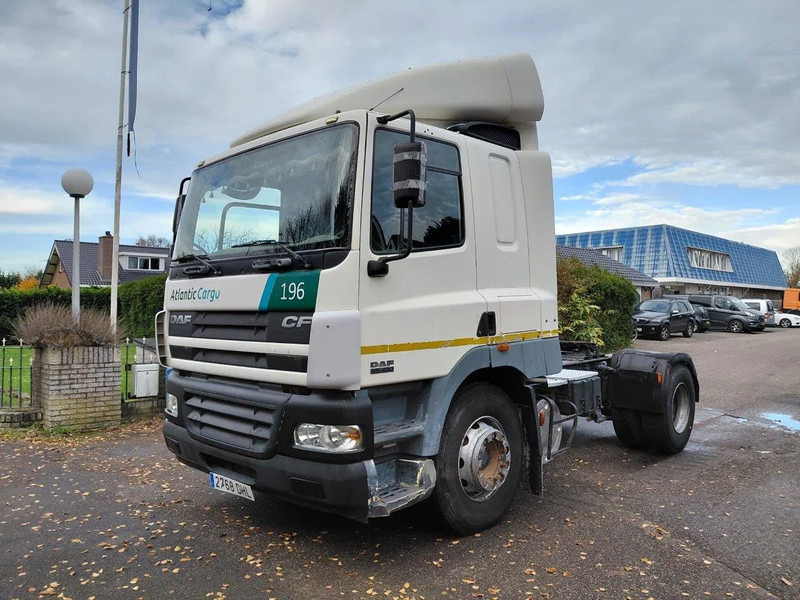 DAF CF 85.430 MANUAL ZF GEARBOX 4x2 Truckhead !! EURO 3 Engine !! - Cap tractor: Foto 1 DAF CF 85.430 MANUAL ZF GEARBOX 4x2 Truckhead !! EURO 3 Engine !! - Cap tractor: Foto 1